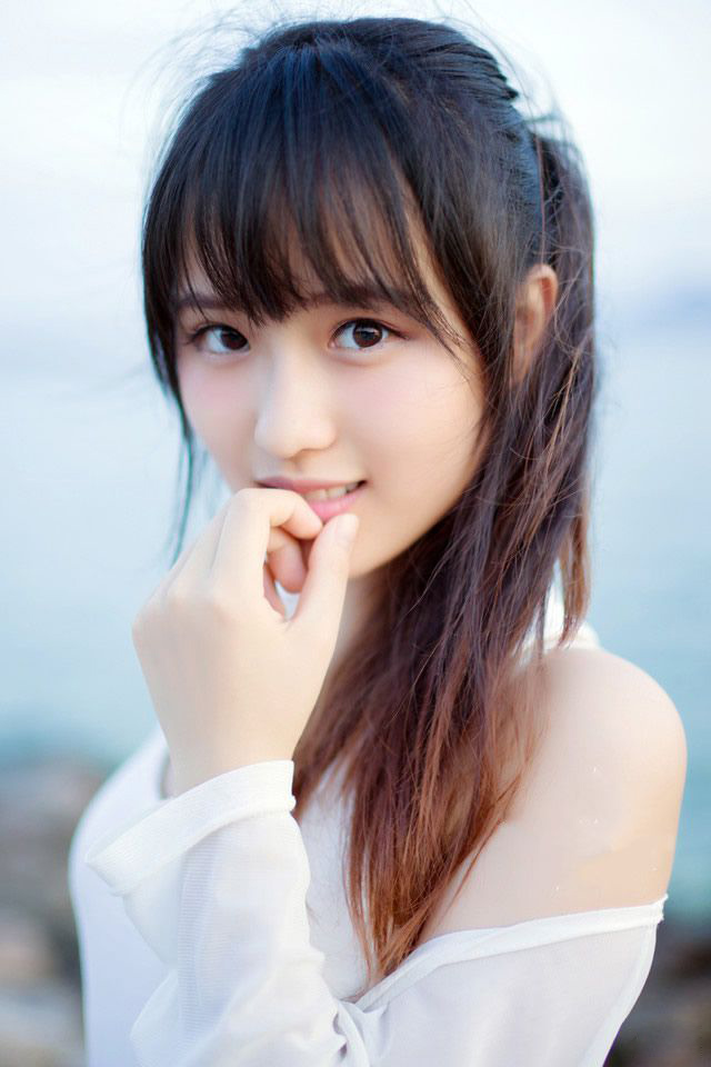 想到这里，诸葛亮眉头不禁蹙起来，如果真是如此的话，就得好生安排一番，尽量避免双方的冲突。